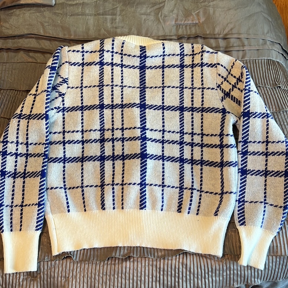 Fashion cardigan and tank sweater set - Picture 5 of 8